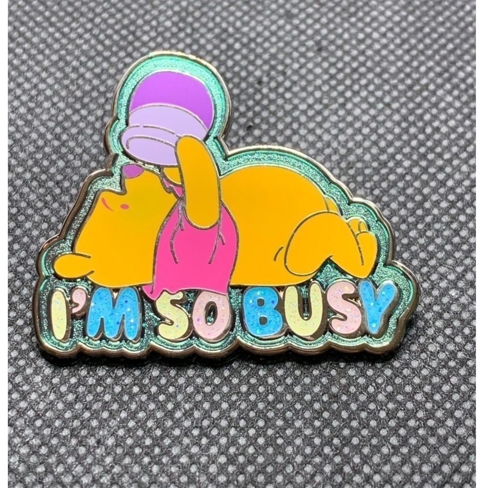 NEW authentic Winnie the Pooh Disney Store exclusive pin I'm so Busy 2020